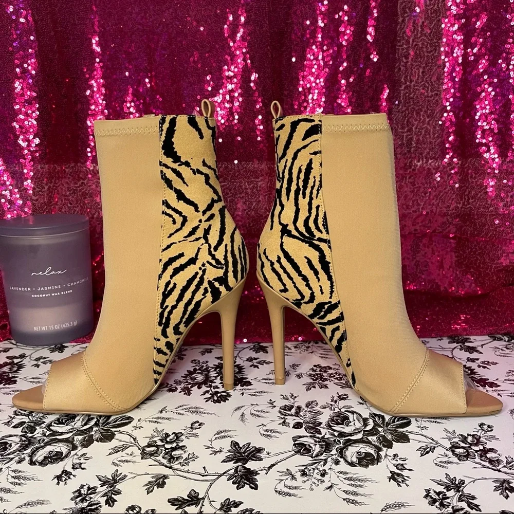 Zebra print open toe boots - Picture 6 of 6